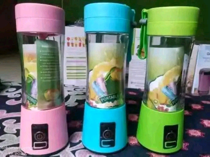 USB Rechargeable Portable Juicer / Blender